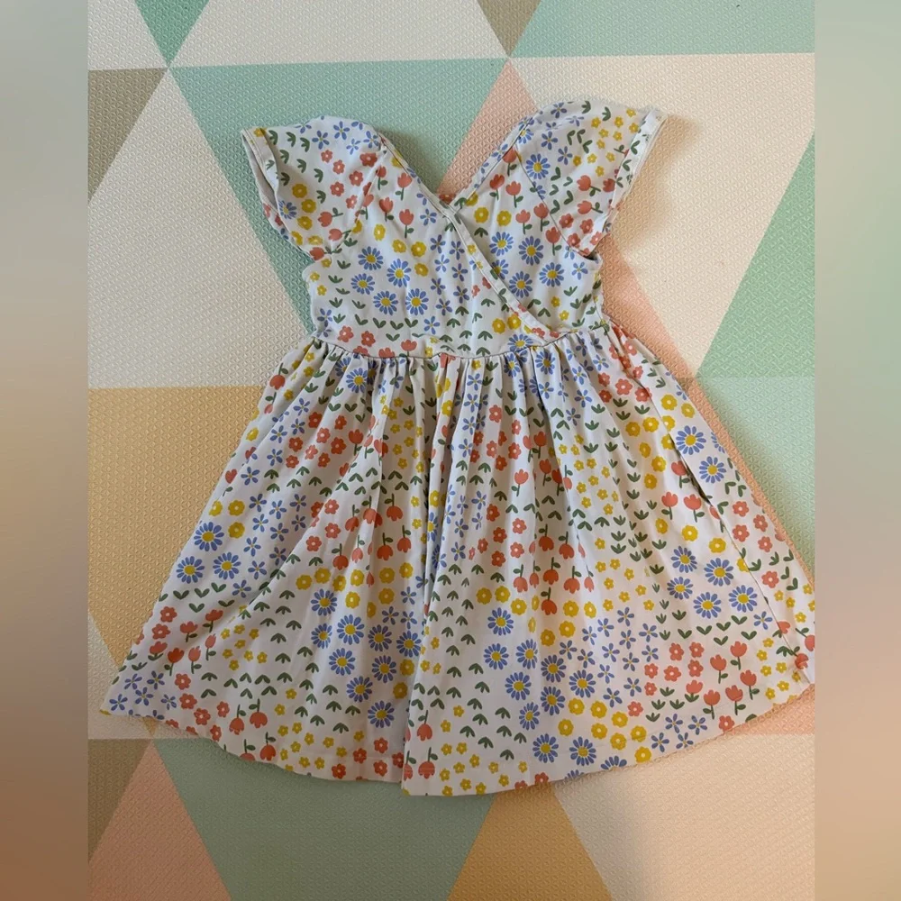 Hanna Andersson Reversible Skater Dress with Pockets Size 4 - Picture 6 of 6